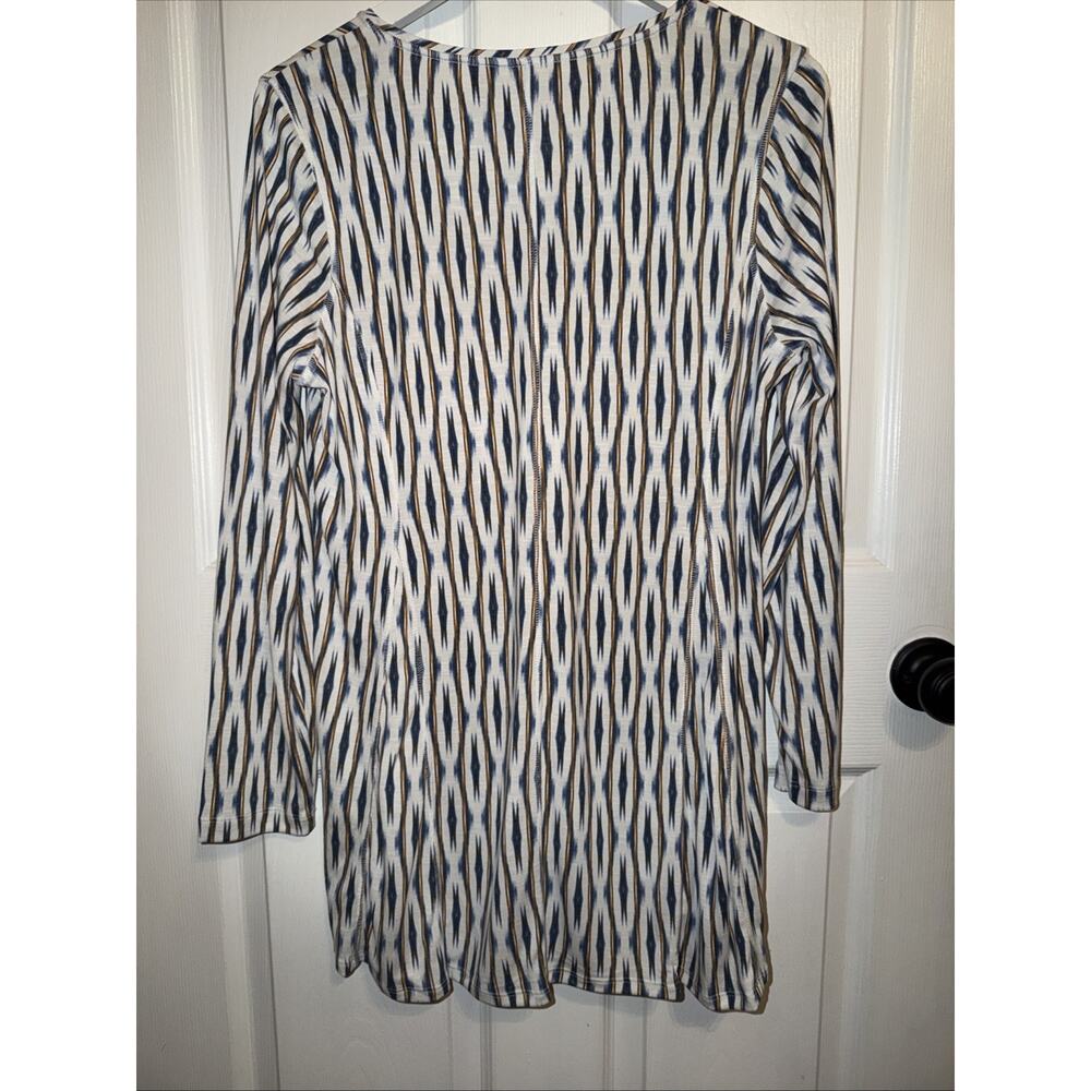 NEW Chico's‎ Zenergy Tunic Geo Ikat Print Long Sleeve Blue Lotus Size 1 8/10 - Picture 4 of 5